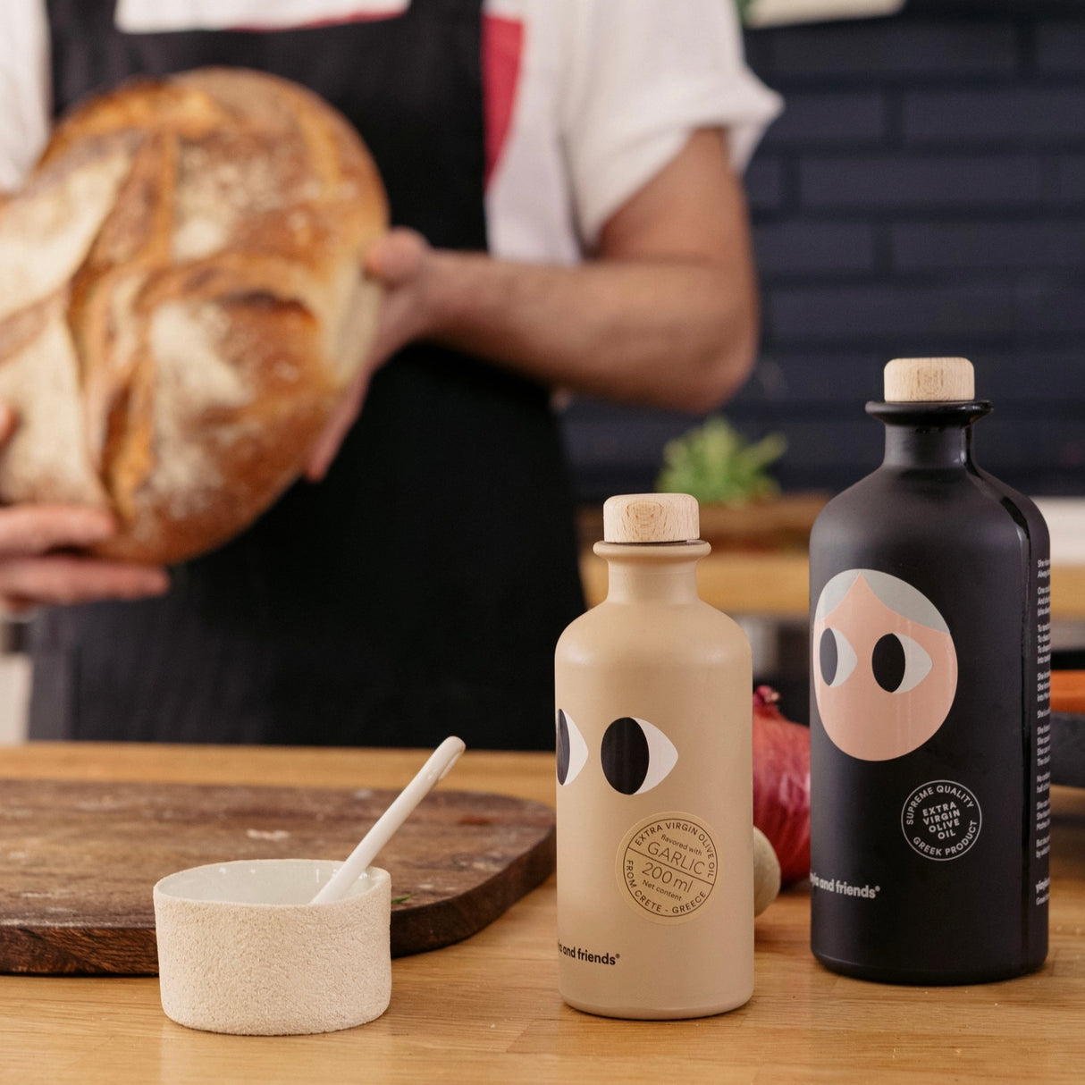 Yiayia and friends Olivenöl Extra Vergine Knoblauch 200ml | Aromatisch | Yiayia and Friends