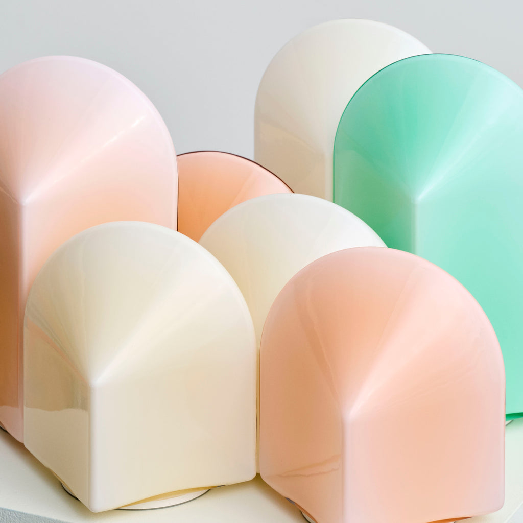 HAY Tischleuchte „Parade Portable Lamp 160 Shell White“ | Lichtobjekt to go | HAY