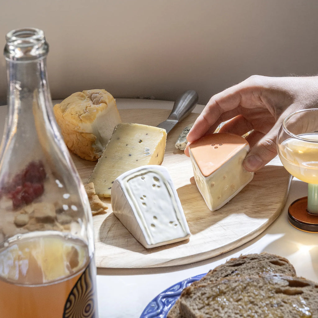 &Klevering Salz- & Pfefferstreuer „Cheese“ | Käseliebe als Tischdeko | &Klevering