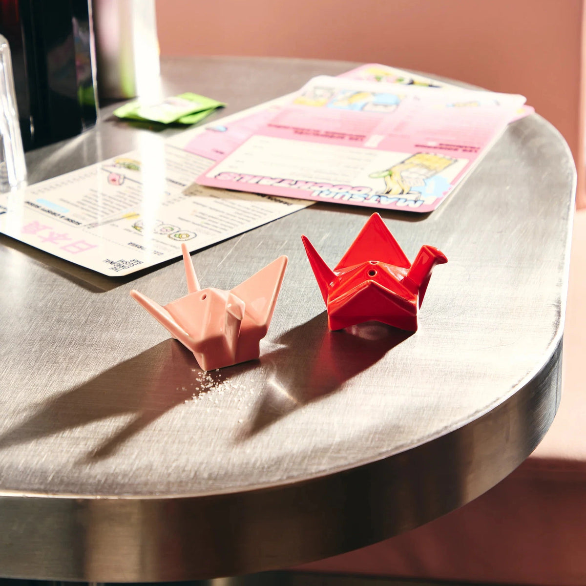 Salz_Pfefferstreuer_Origami_use