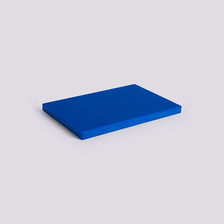 HAY Schneidbrett „Slice Medium Cobalt Blue“ | Knallig & nützlich | HAY