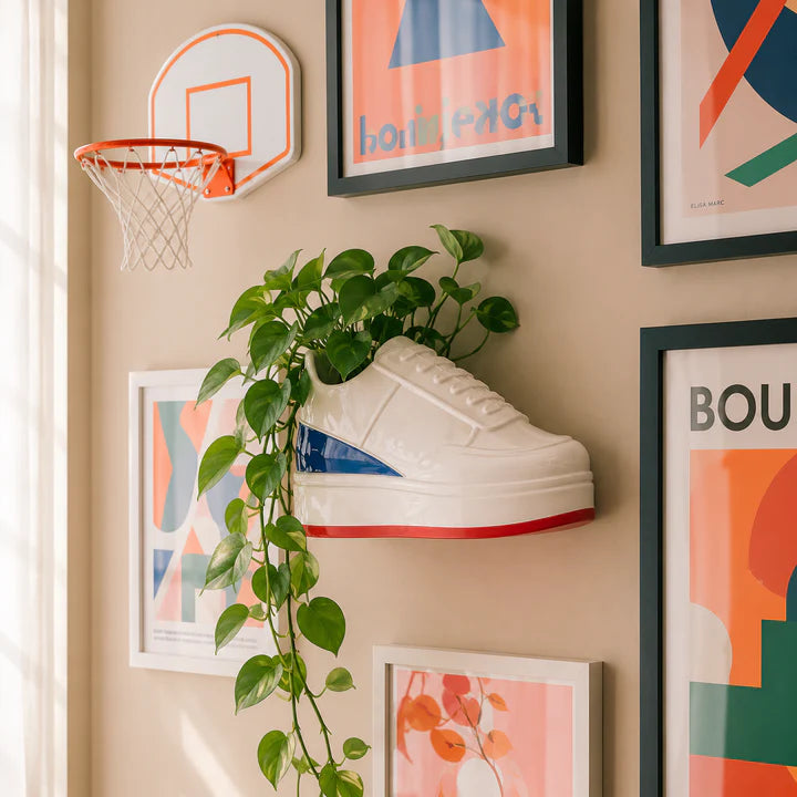 UPSIDE STORIES Vase “Sneaker” | Urbanes Design | UPSIDE STORIES