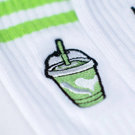 Fashion Drinks Bio-Baumwollsocken “Iced Matcha Latte Stripes” | Fashion Drinks