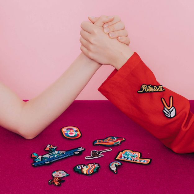 Macon&Lesquoy Stick zum Aufbügeln “Waschbär Revolverheld” | Wild & witzig | Macon&Lesquoy