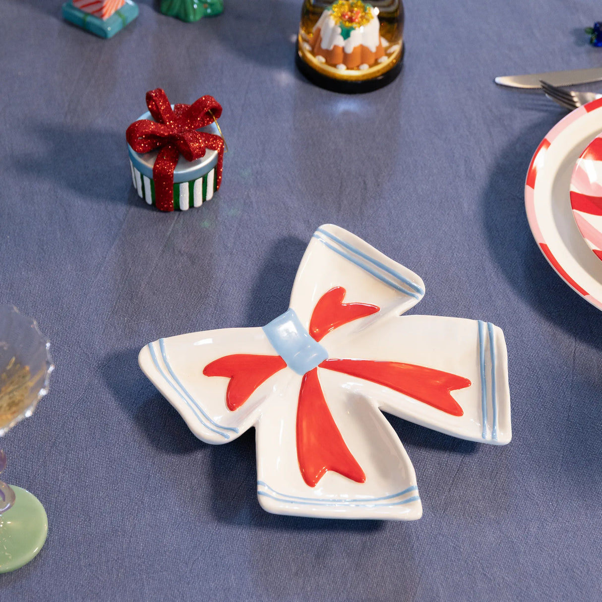 &Klevering Teller/Schale „Ribbon White“ | Für Süßes & Schönes | &Klevering