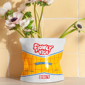 DOIY Vase „Chips Bag“ | DOIY | Einzigartige Vase für kreative Dekoideen