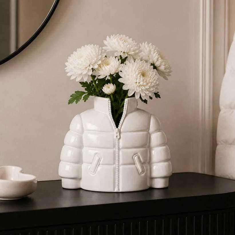 UPSIDE STORIES Vase “The Puffy Vase” Weiß | Skulpturales Design | UPSIDE STORIES
