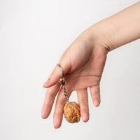 yumazing Schlüsselanhänger “Walnuss” | Kleines Nüsschen to go | yumazing