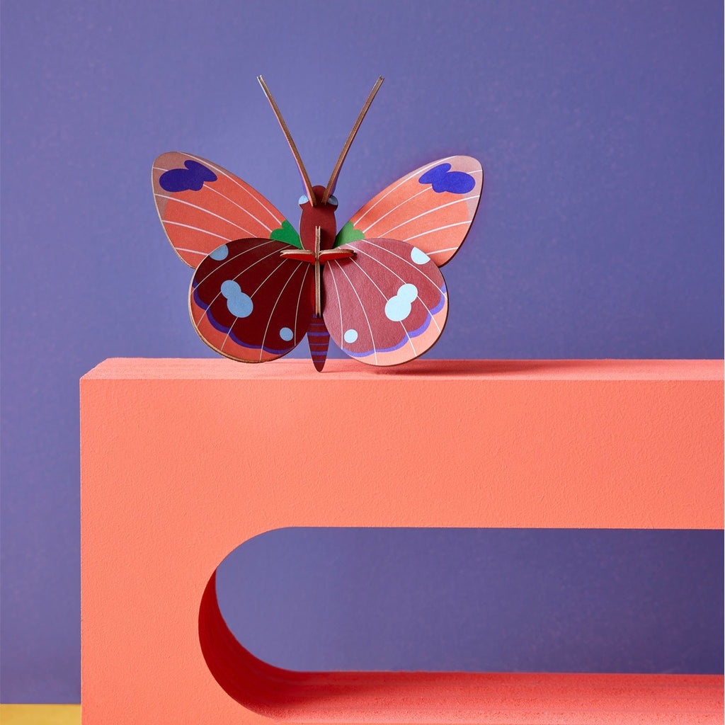 studio ROOF Wanddeko- Delias Butterfly