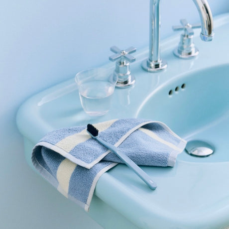 HAY Waschlappen „Stripe Dusty Blue“ 30x30cm | Skandinavisch | HAY