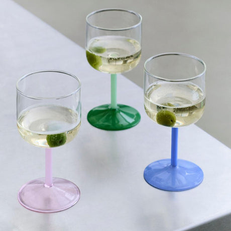 HAY Weingläser „Tint Clear & Light Green“ 2 Stk. | 2er-Set mit sanftem Akzent | HAY