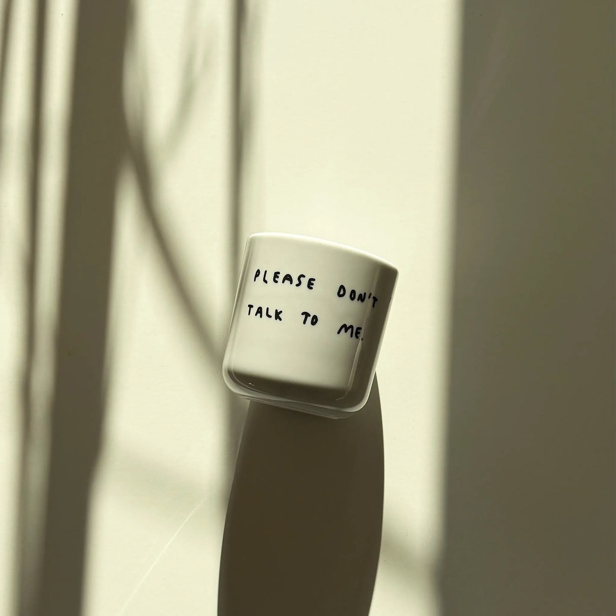 YAHYA Studio Becher "Please don't talk to me"