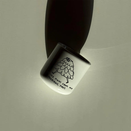 YAHYA Studio Becher YAHYA Studio “Running away fast” | Witzig | aus Porzellan