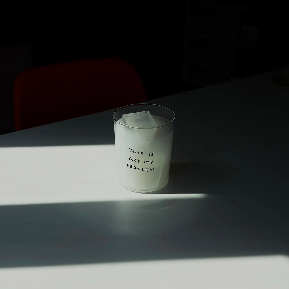 YAHYA Studio Glas „This is not my Problem (L)“ | Lustig & ehrlich | YAHYA Studio