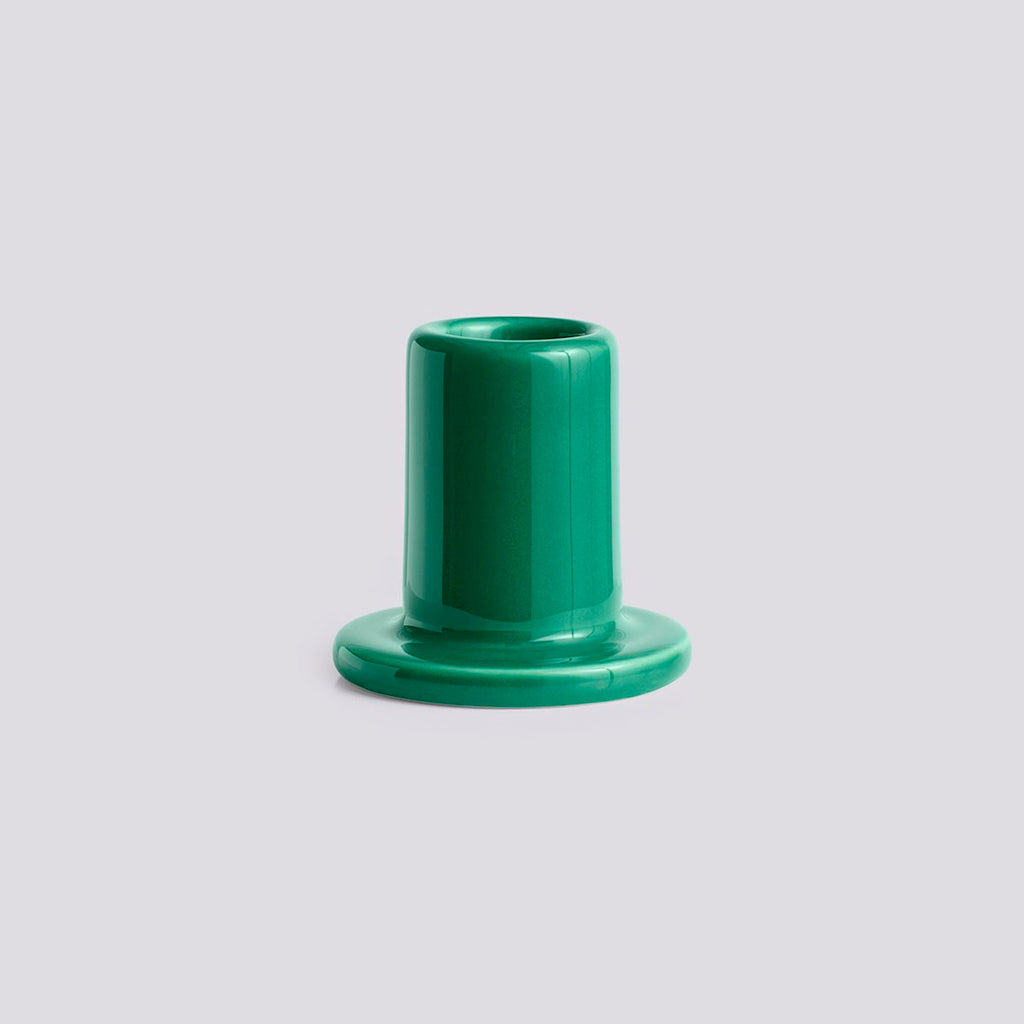 HAY Kerzenhalter „Tube Small Green“ | Klarer Look, starke Farbe | HAY