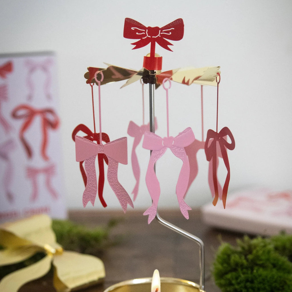 Pluto Design Engelspiel “Bow” | Nostalgisch mit Messing-Optik | Pluto Design