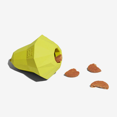 Zee.Dog Spielzeug “Super Pear” | Verspieltes Design | Zee.Dog