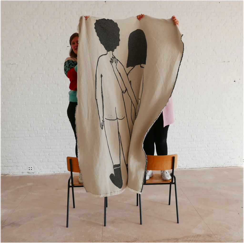 helen b Decke helen b "Naked Couple Back" | 100% Baumwolle | 140x180cm