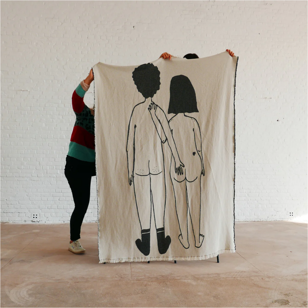 helen b Decke helen b "Naked Couple Back" | 100% Baumwolle | 140x180cm