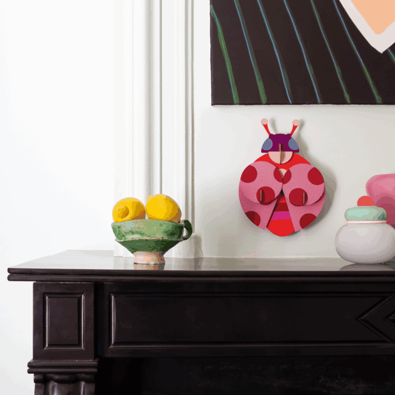 studio ROOF Wanddeko studio ROOF “Dotted Lady” | Marienkäferdeko aus Karton