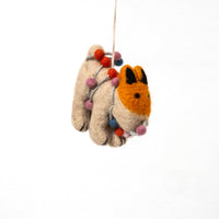 WRAP Filzanhänger WRAP “Willa, Dog with Baubles” | Hund aus Filz mit Weihnachtskugeln