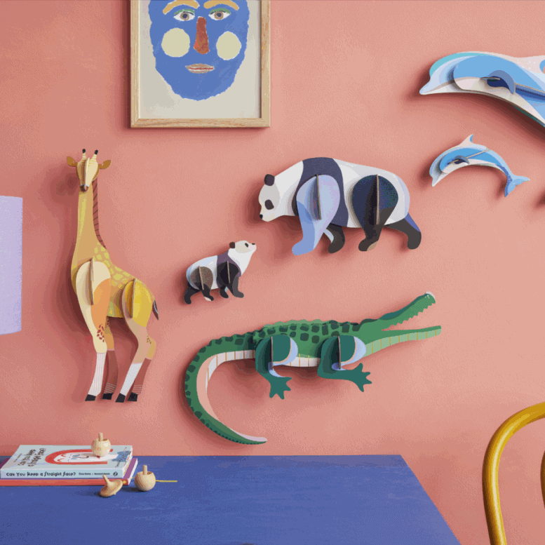 studio ROOF Wanddeko studio ROOF “Tall Crocodile” | Bunte Krokodil-Deko aus Karton