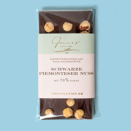 Confiserie Gmeiner Schokolade „Schwarze Piemonteser Nuss“ | Edel & nussig | Confiserie Gmeiner