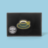 Macon&Lesquoy Brosche „Cup of Coffee“ | Handbestickt | Macon&Lesquoy