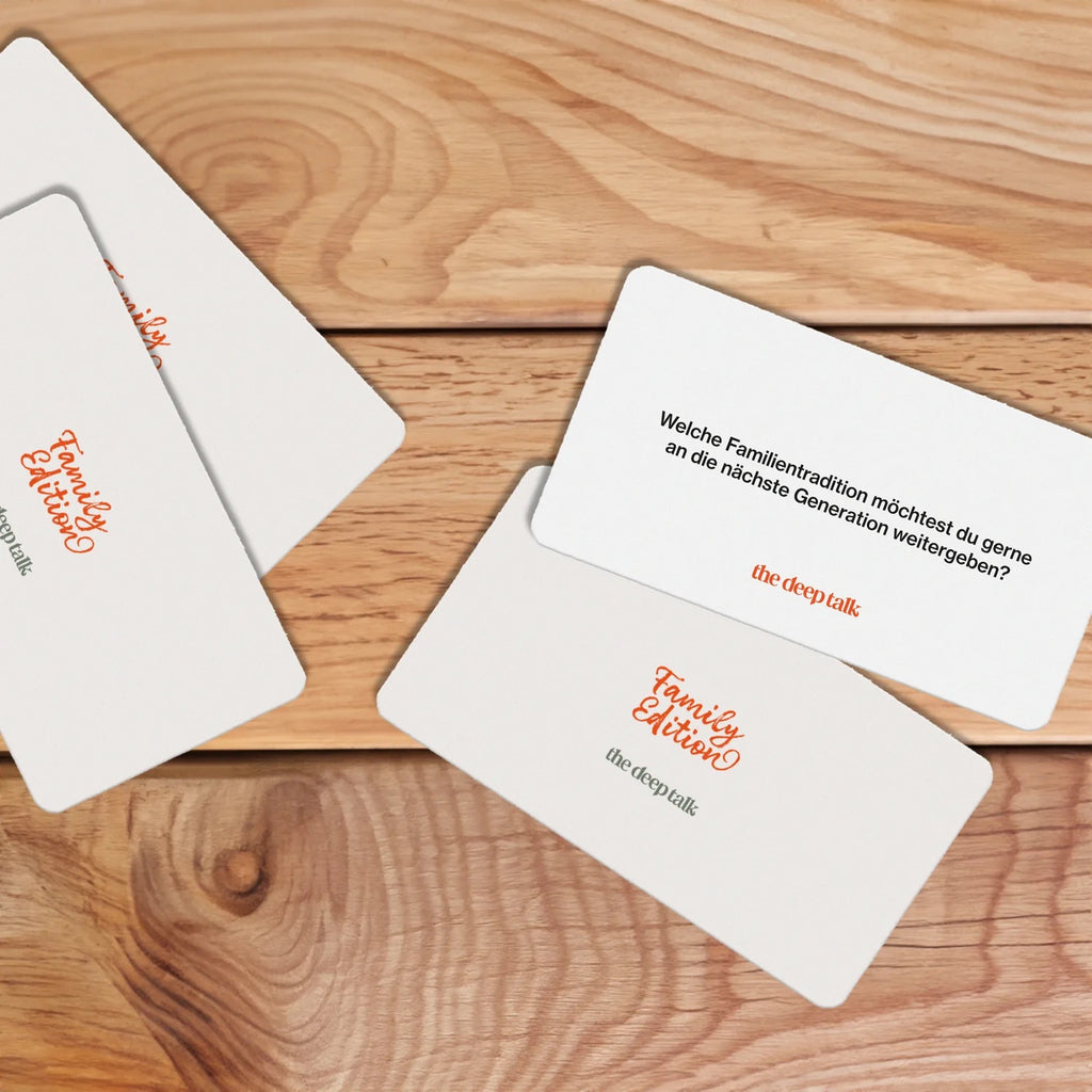 The Deep Talk Connecting Card Game "The Deep Talk - Family Edition" | 60 Fragen über und für die Familie