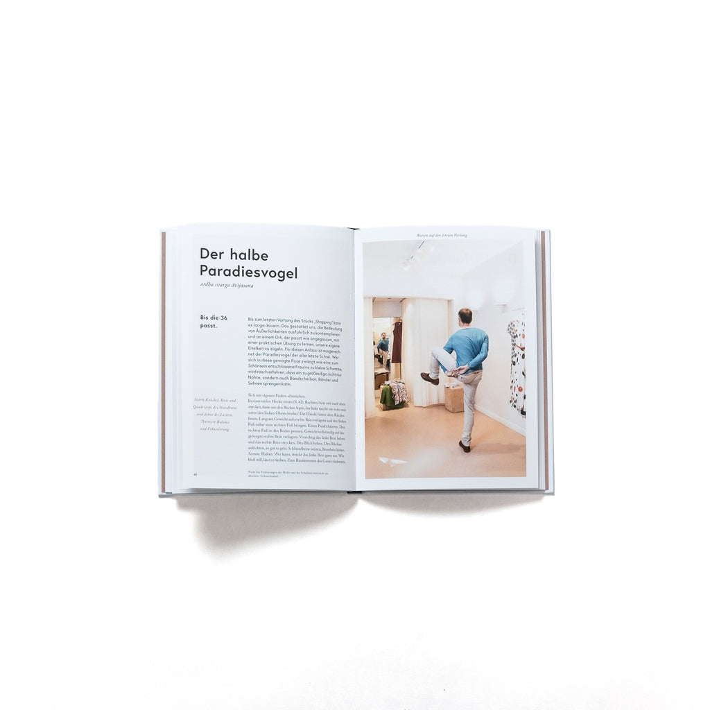 artfolio Buch „Yoga While You Wait“ | artfolio | Yoga für unterwegs